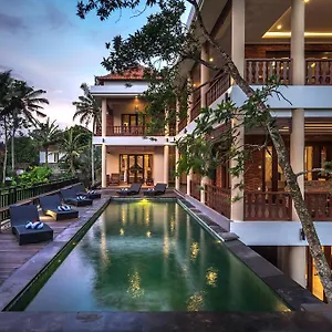 https://green-field-corner-gefecon-ubud.ubudhotelsnow.com